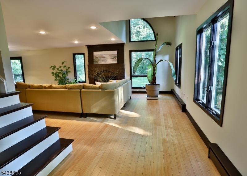 4 Deerwood Dr