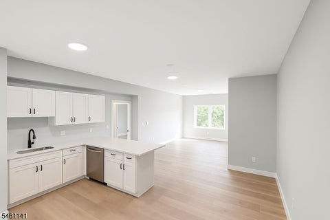 Photo for 391 Springfield