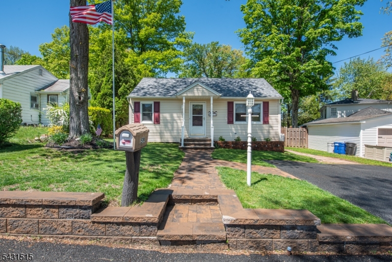 519 Ryerson Rd