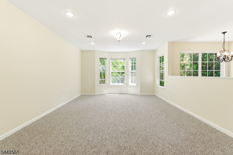 141 Forest Dr