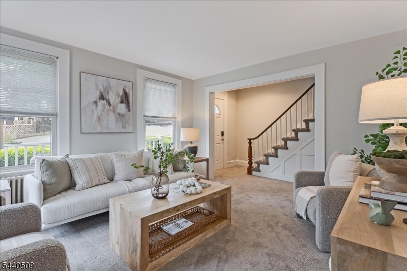 1 Locust St