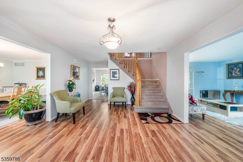 15 Angela Ct