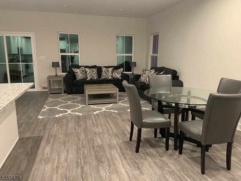 25 Cypress Ln