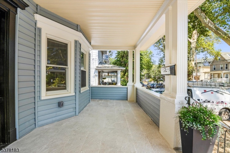 174 Demott Ave