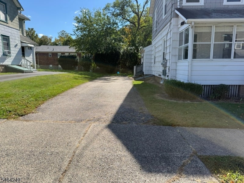 30 Willard St