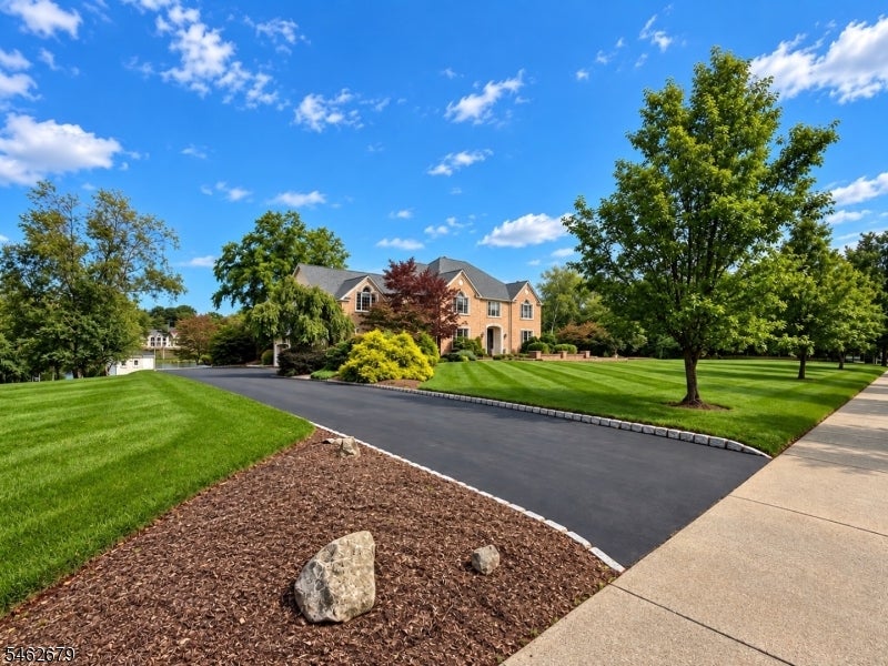 20 Kingsbrook Ct