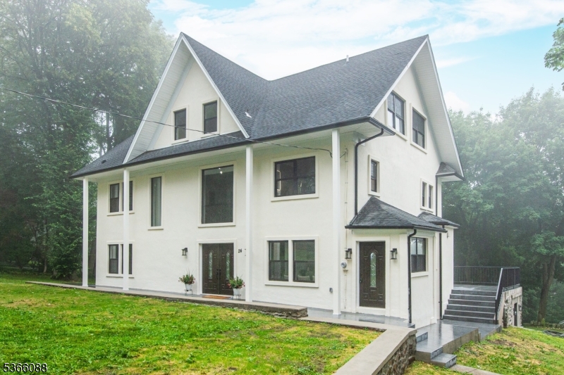 24 Hillcrest Rd