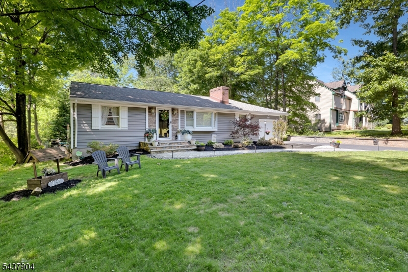 231 Stirling Rd