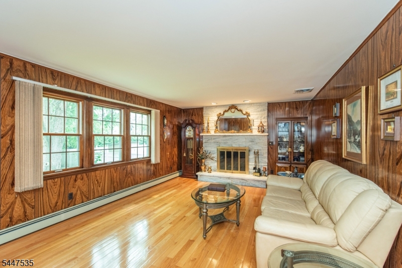 21 Bates Dr