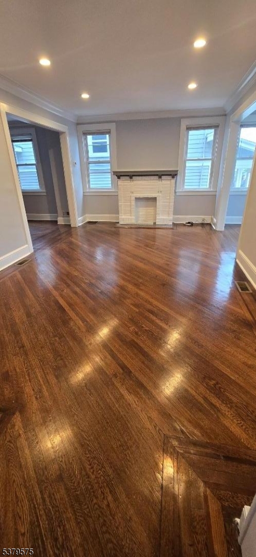 2043-2045 Ostwood Ter