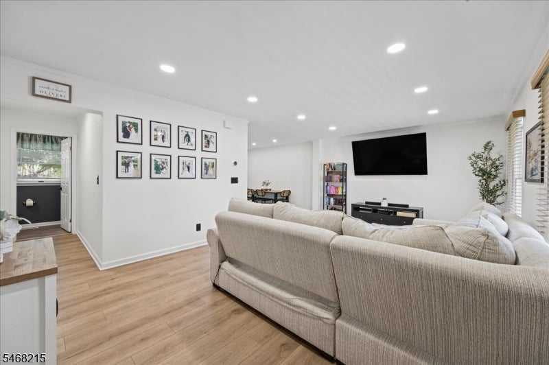 36 Kingswood Rd