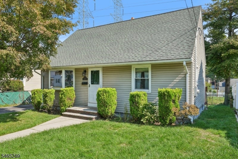 17 Bryant Ave