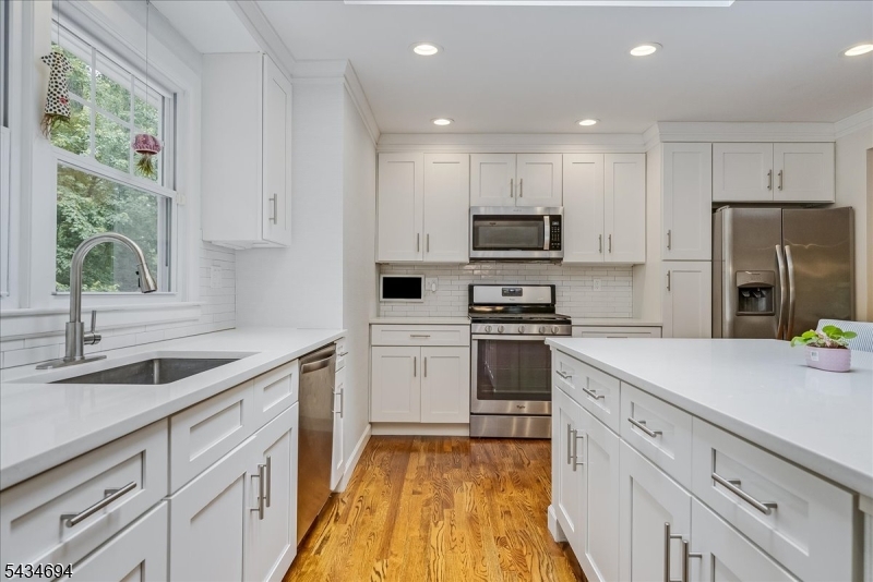5 Persimmon Way