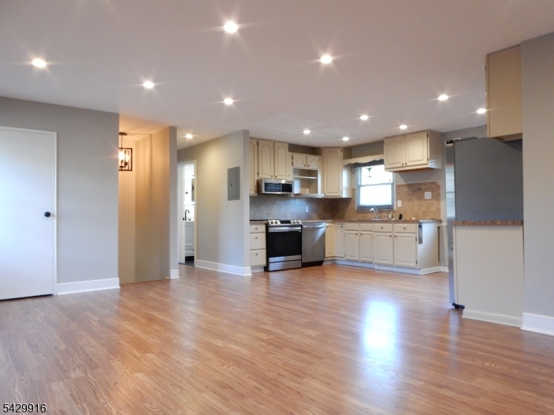 322 RICHARD MINE RD. R1 R1
