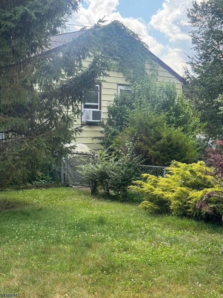 30 Terrence Ave