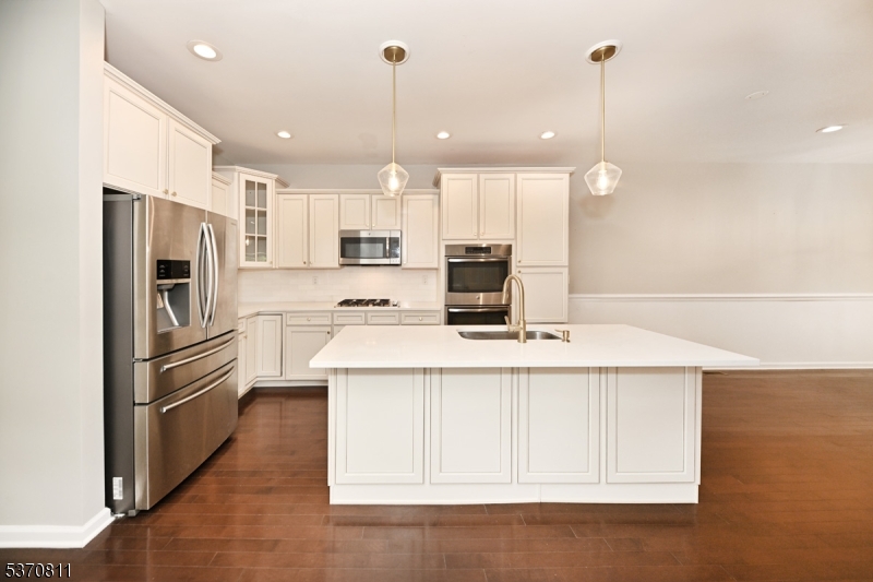 6 Masterson Ct