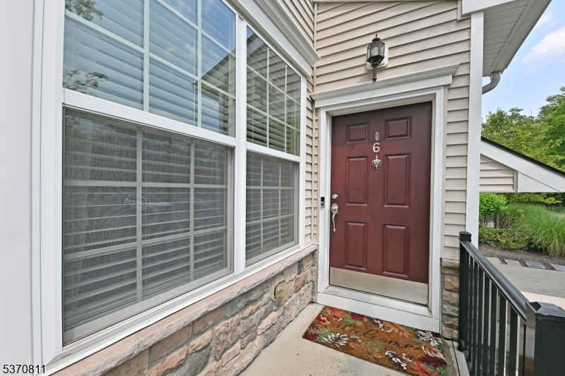 6 Masterson Ct