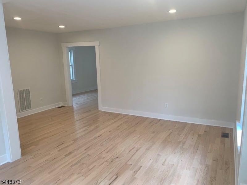 46 Apt1 Brookfield Rd 1