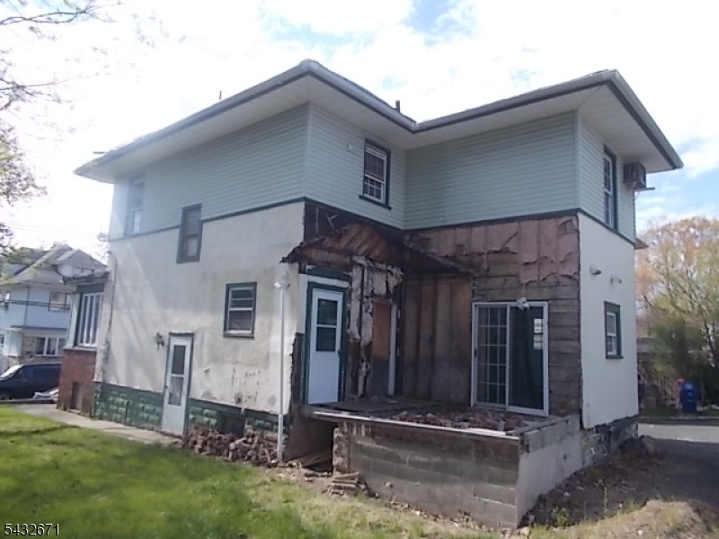 387 Tower St