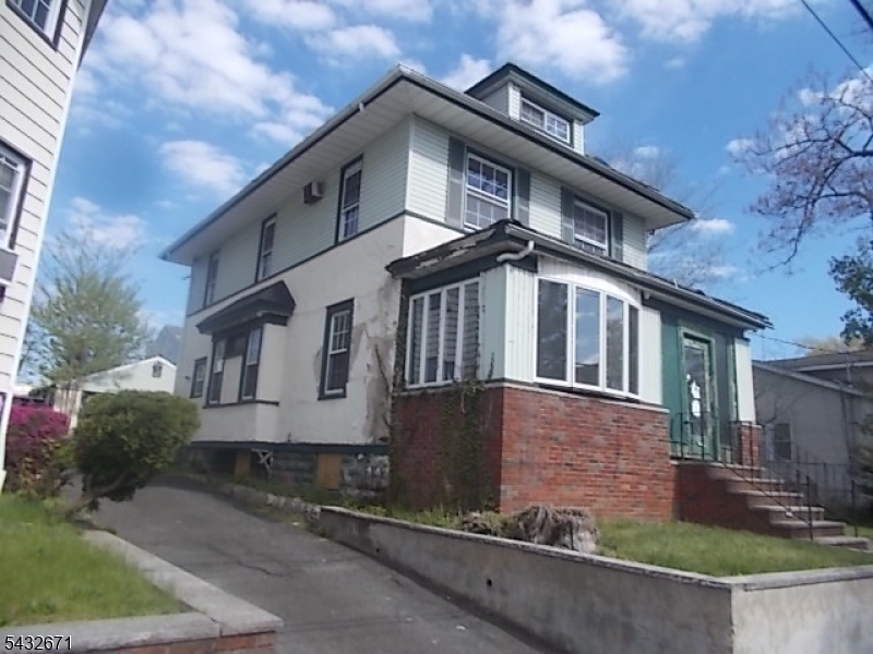 387 Tower St