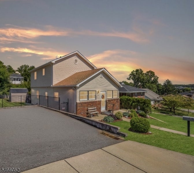 212 Gordon Ave