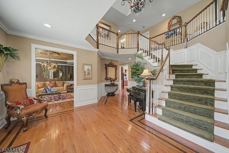 66 Upper Hibernia Rd
