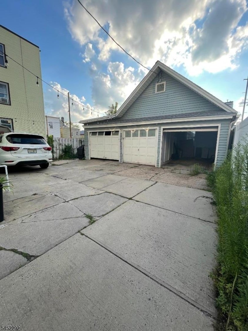 13 Windsor St