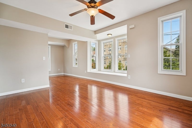 141 Walnut St 2