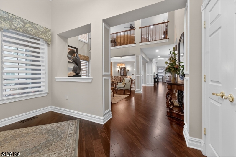 4 Mayflower Ct