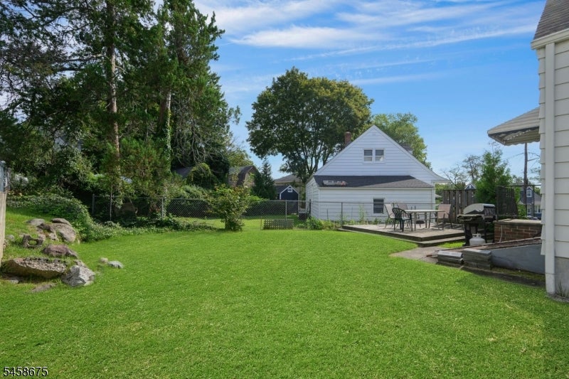 18 Plymouth Ct