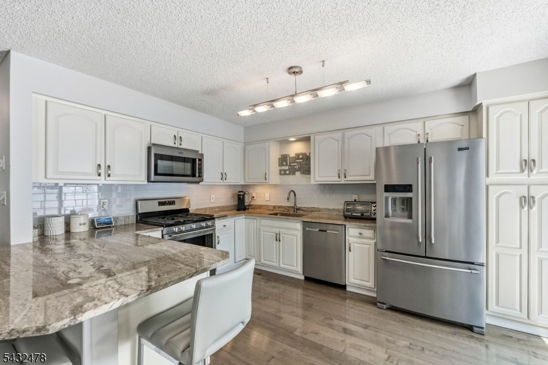 78 Heritage Ct