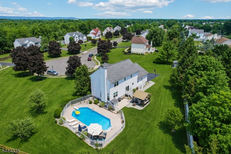 33 Hughey Ln