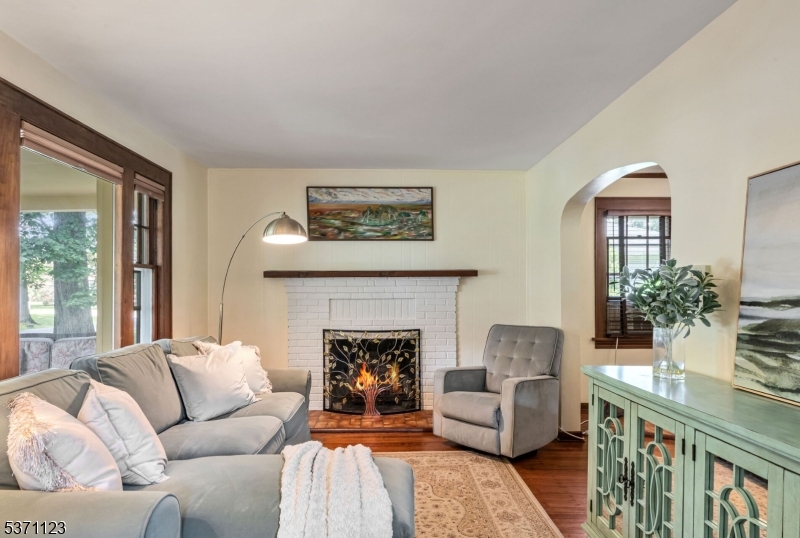 15 Oak St