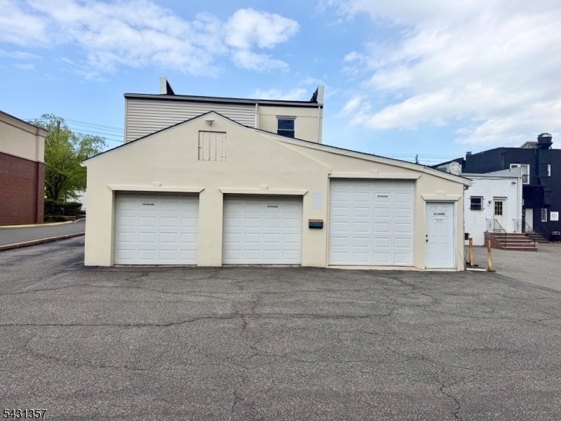 79 W Mount Pleasant Ave