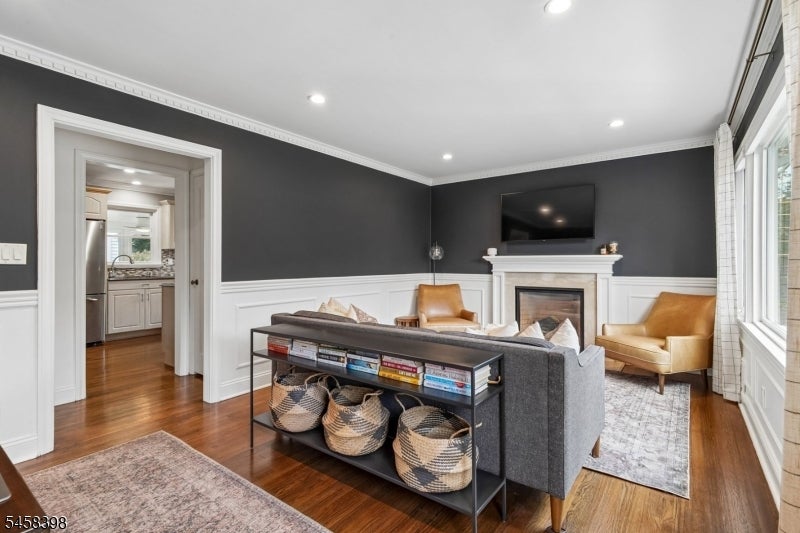 9 Greenfield Ave