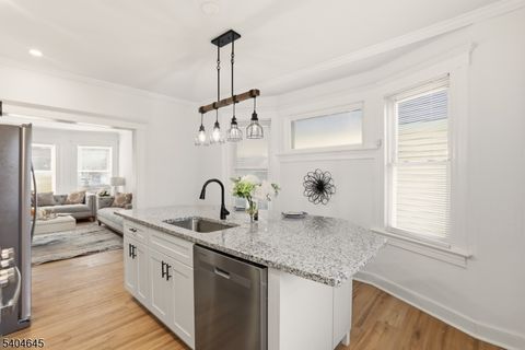 207 Brighton Ave East Orange City NJ 07017