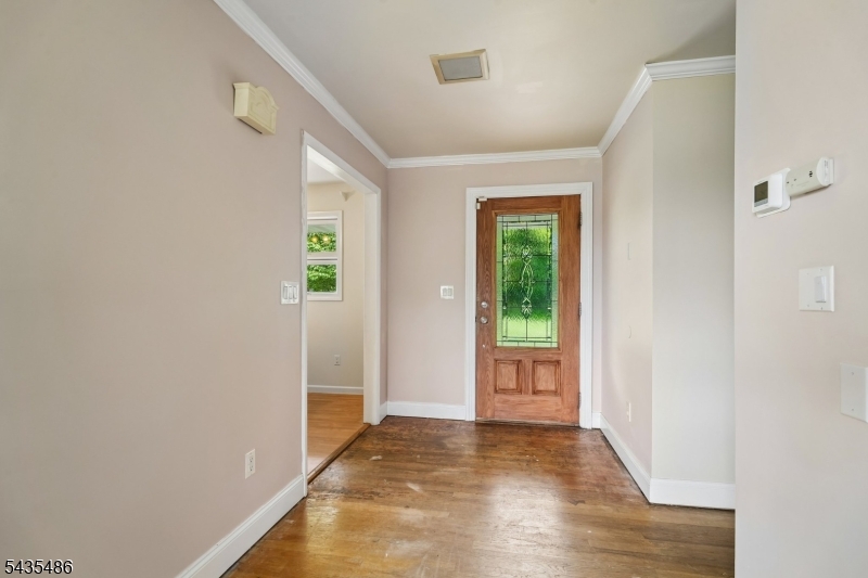 21 Wayside Ln