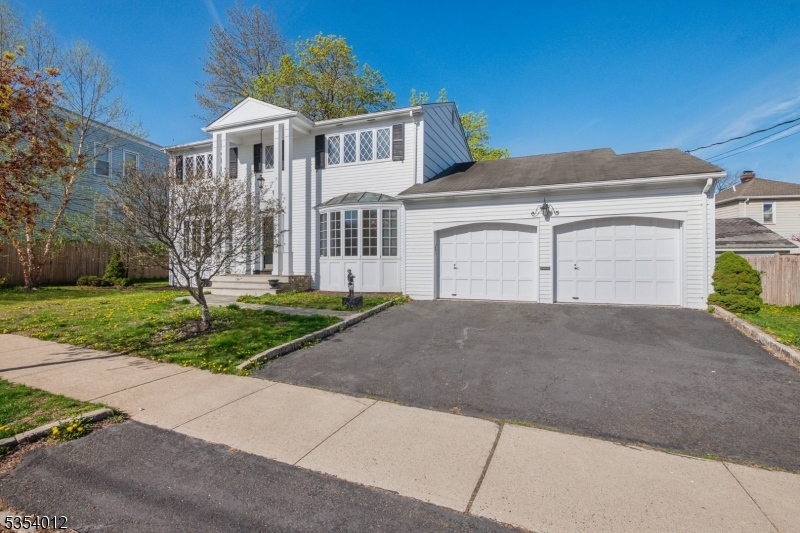 66 Myrtle Ave