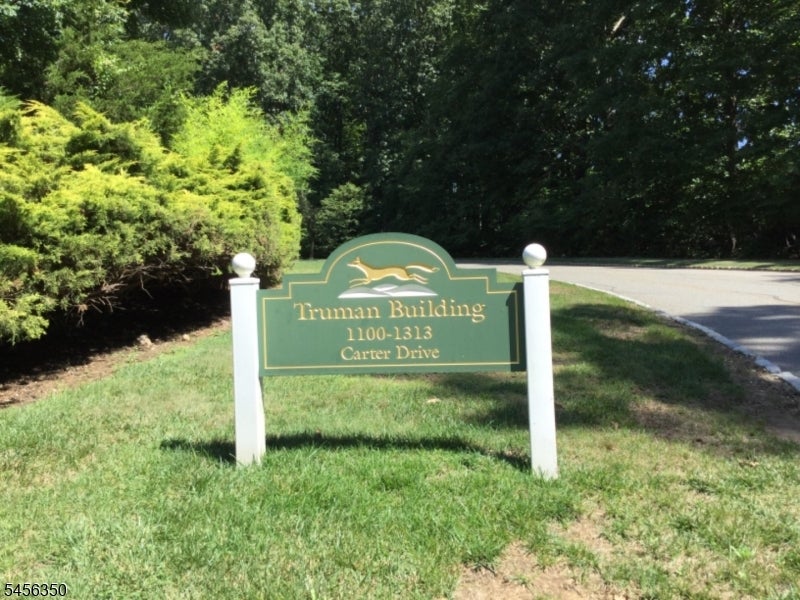 1306 Carter Dr 1306