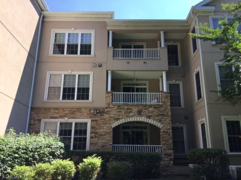 1306 Carter Dr 1306