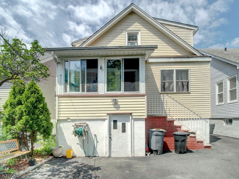 73 S Maple Ave