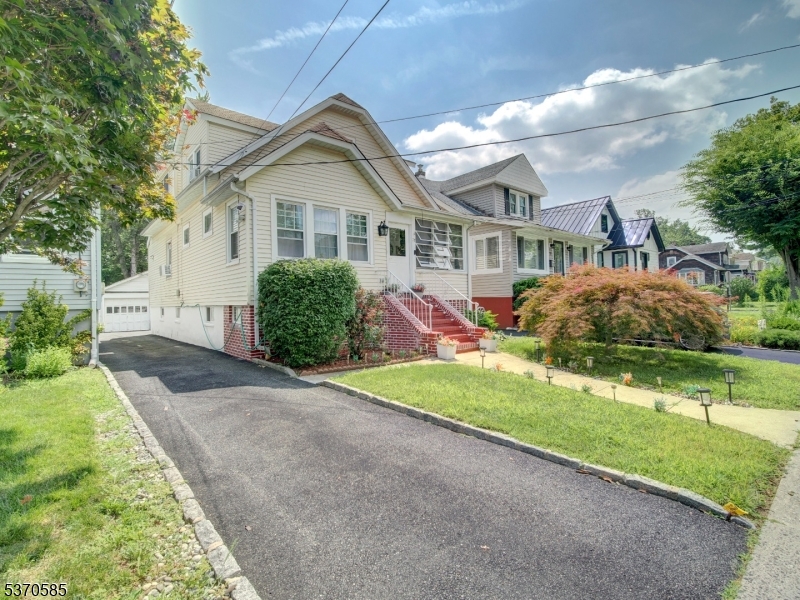 73 S Maple Ave