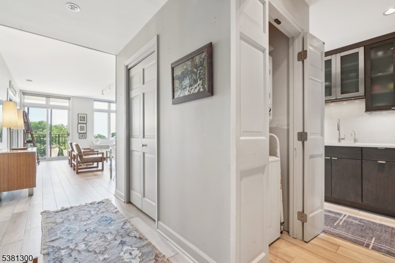 616 South Orange Ave, 5J 5J