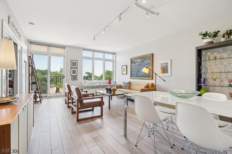 616 South Orange Ave, 5J 5J