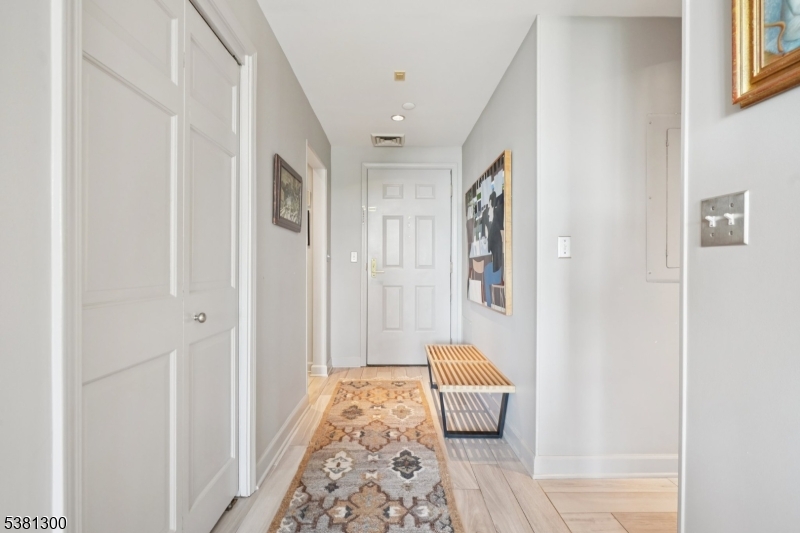 616 South Orange Ave, 5J 5J
