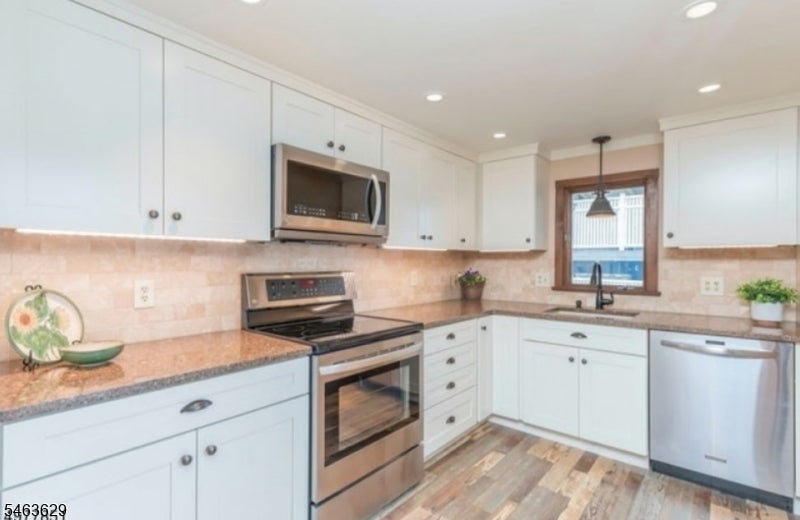 66 Maple Pkwy