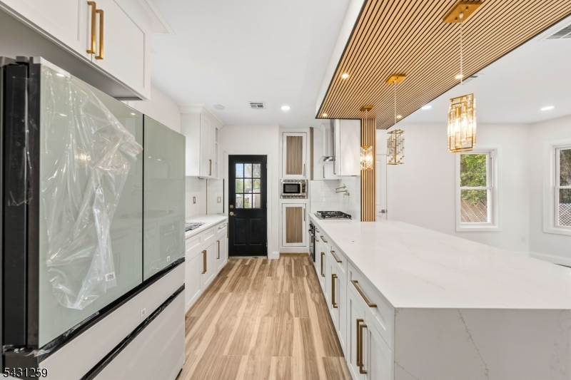 66 Linden Ave