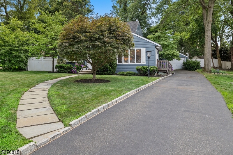 11 Dean Ct