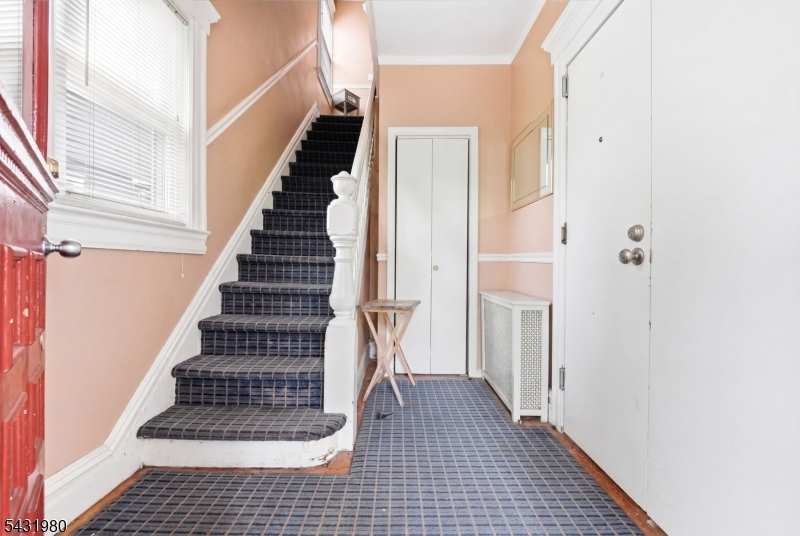 160 Ashland Ave