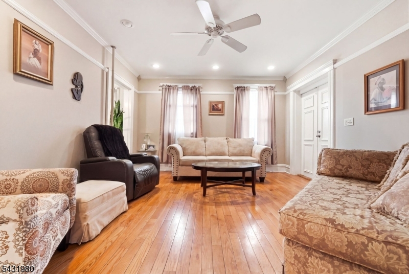 160 Ashland Ave